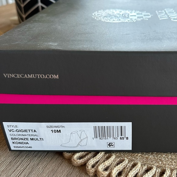 NWB Vince Camuto Gigietta Bootie in Bronze Snake Print - Picture 11 of 14